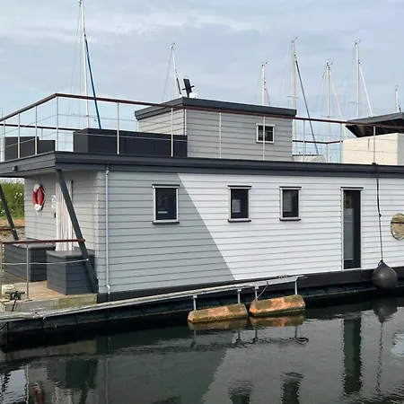 Hausboot Sundowner - Huus & Botel *