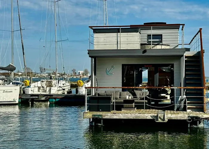 Hausboot Sundowner - Huus & Bådhotel *