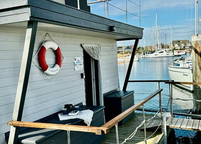 Hausboot Sundowner - Huus & Großenbrode